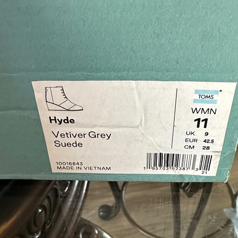Toms Olive Wedge Ankle Boots - Picture 8 of 8